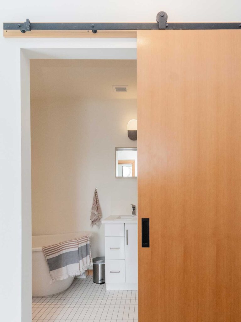 Votre-installateur-porte-installation-salle-de-bain